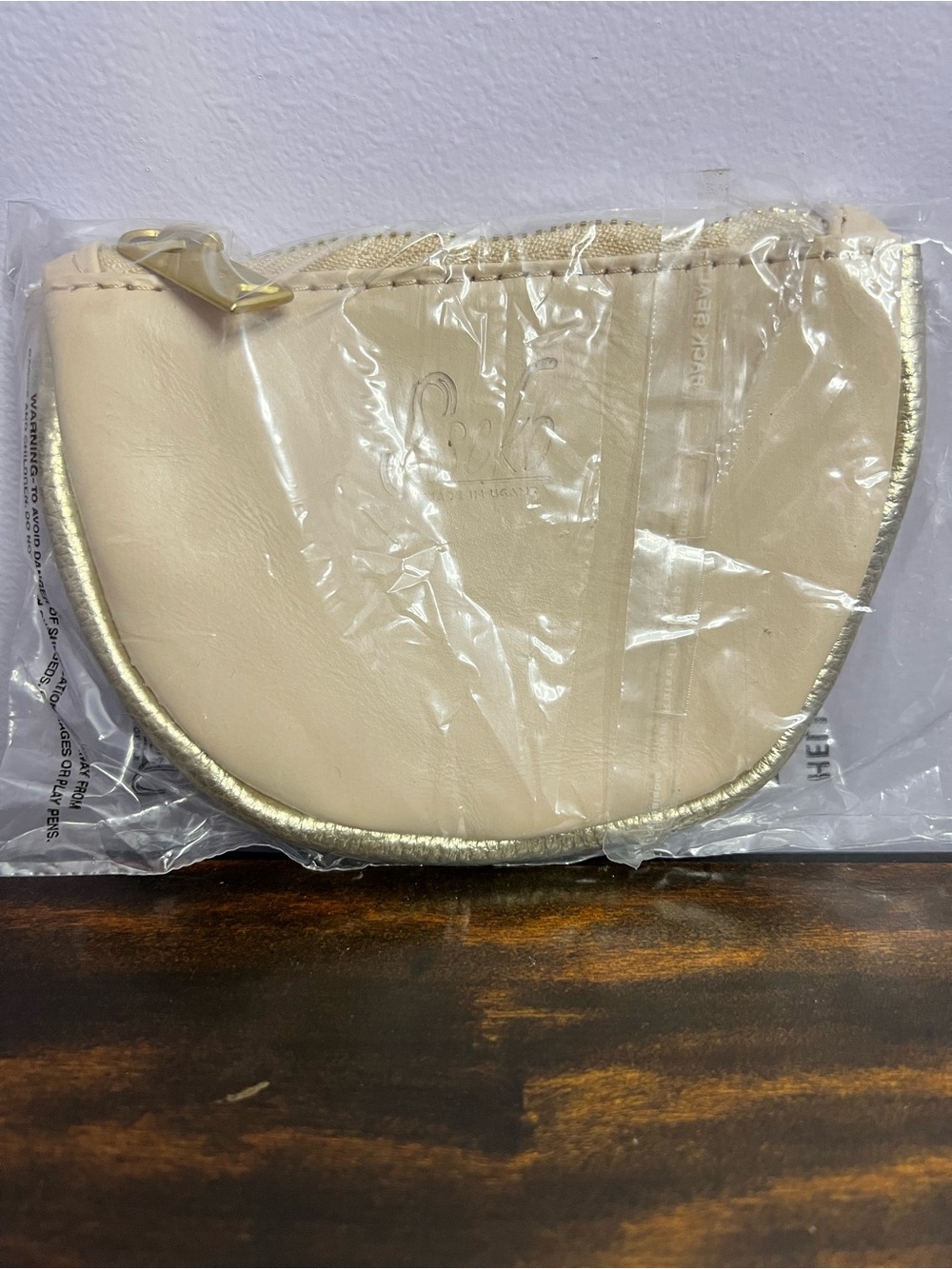 Sseko Small Crescent Pouch - in oiled Alabaster with Gold Trim